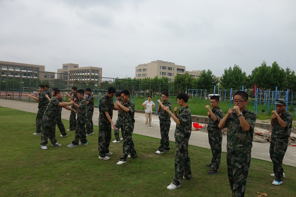 旋风突击队7月17日新闻报道——欢乐时光