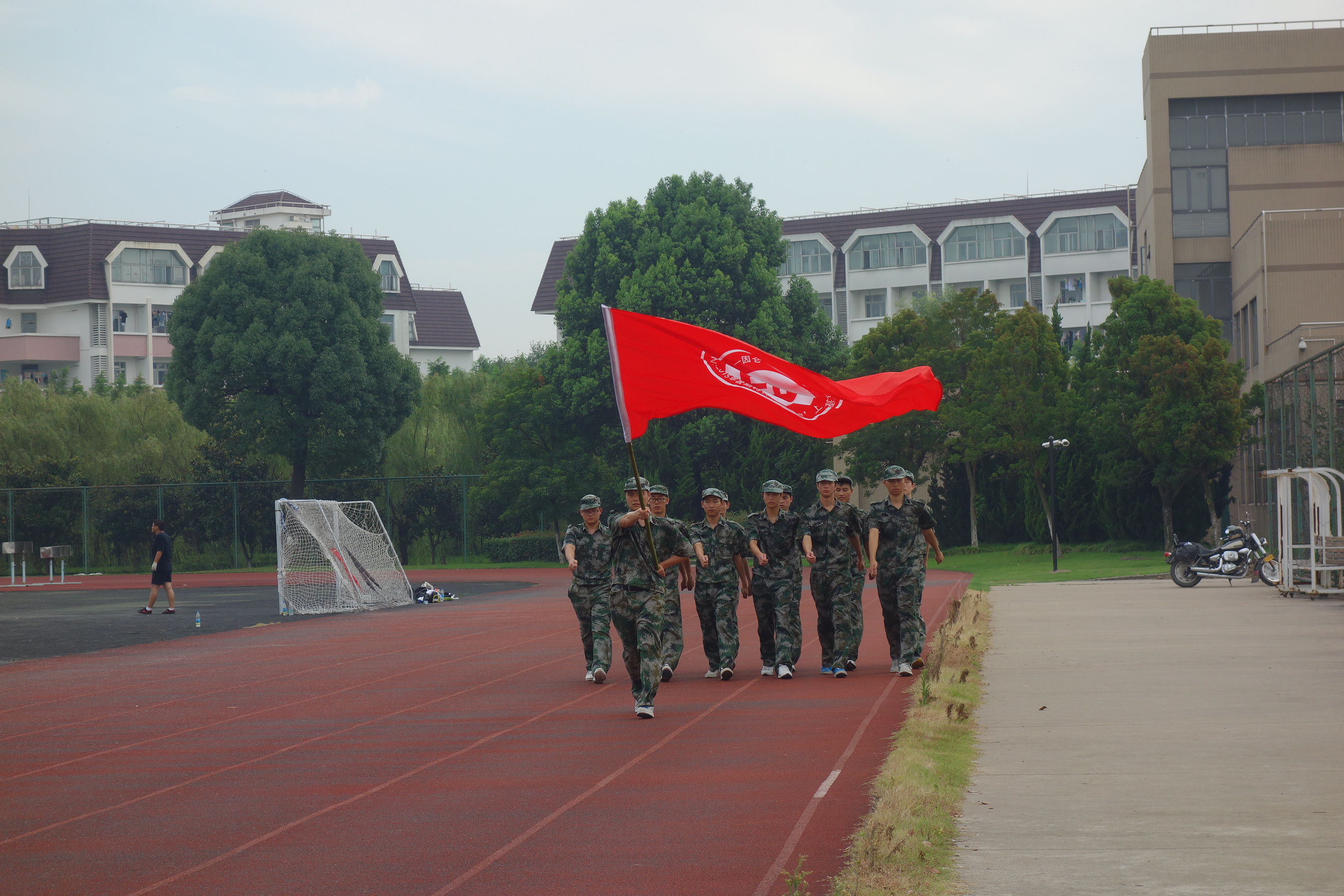 旋风突击队7月29日新闻咨询——军中歌会