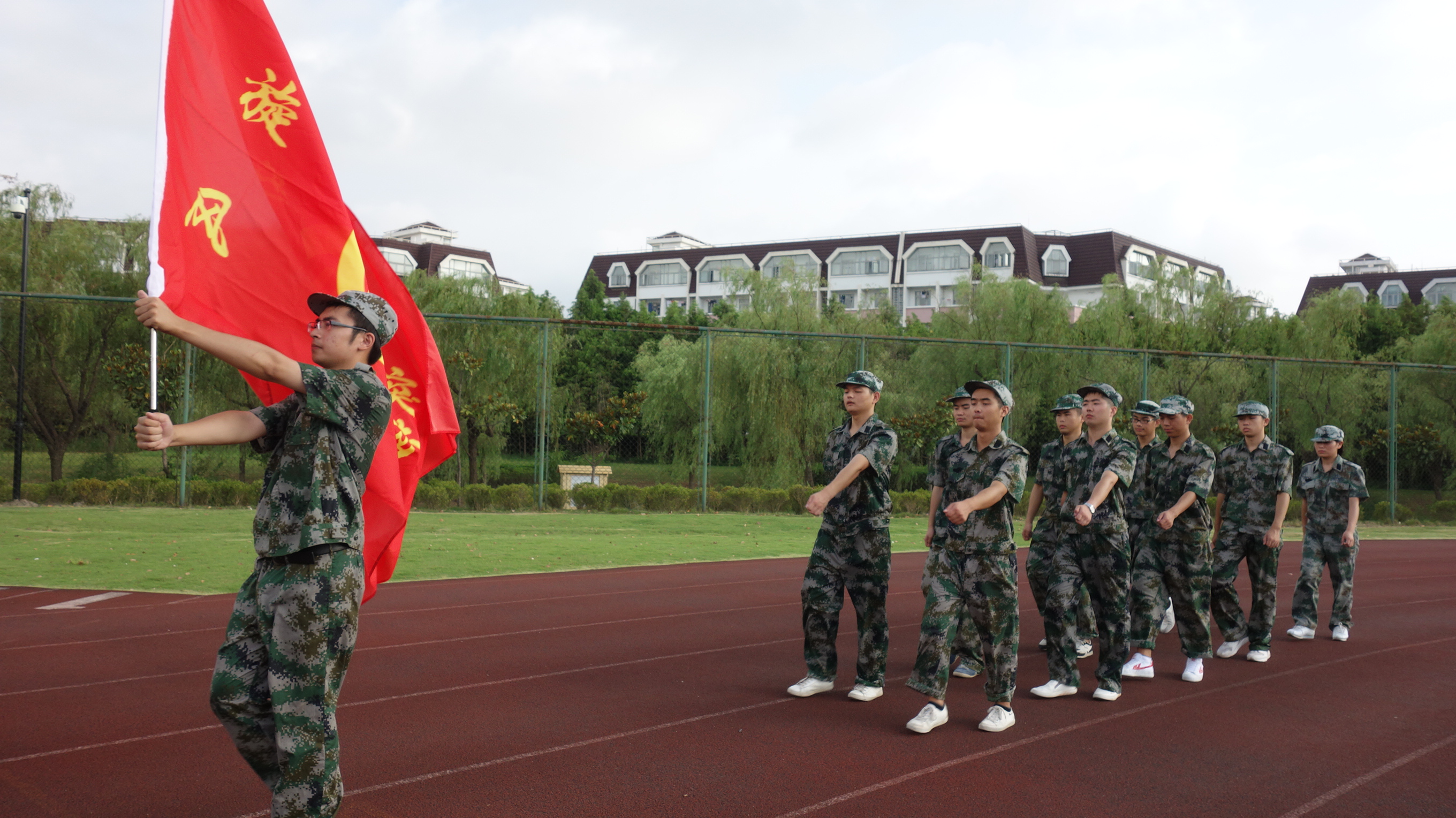 8月1日上海因仑暑假“工程特种兵”新闻资讯